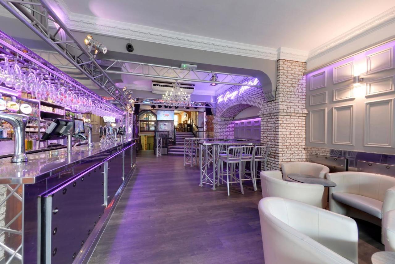 The George Hotel Уитби Экстерьер фото